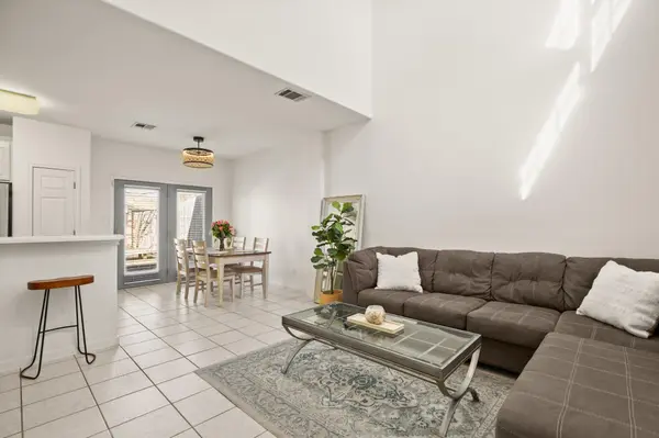 2100 Pipers Field DR #33, Austin, TX 78758