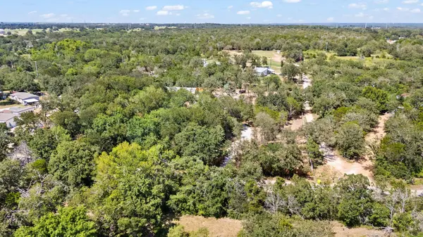 215 Sayers DR, Bastrop, TX 78602
