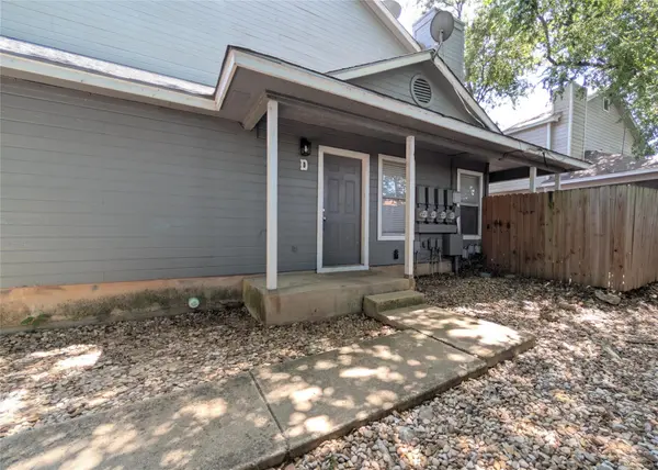 8816 Schick RD #D, Austin, TX 78729