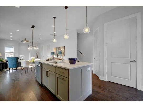 7104 Blessing Ave #B, Austin, TX 78752