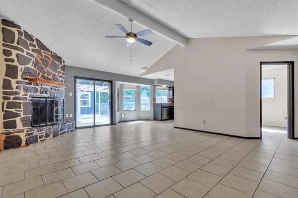 5000 Fontenay DR, Austin, TX 78744