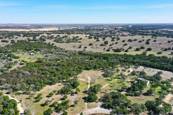 240 Pecan BR, Florence, TX 76527