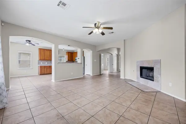 20521 Farm Pond LN, Pflugerville, TX 78660