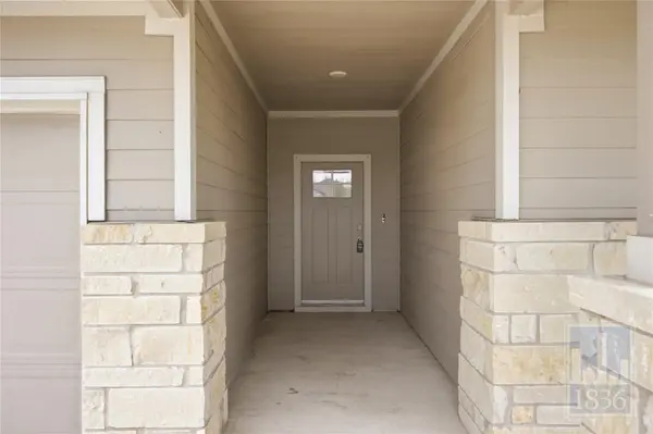 216 Big Cypress Bayou RD, Hutto, TX 78634