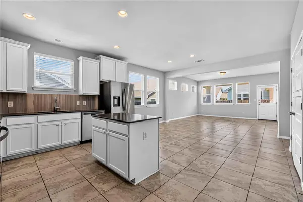 324 E Broade ST, Leander, TX 78641