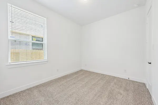 13709 Ryan Range LN, Elgin, TX 78621
