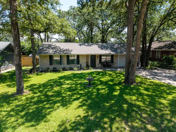 2003 Alcoa Ave, Rockdale, TX 76567