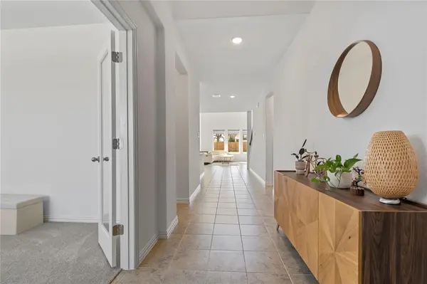 631 Breeze Hollow LN, Georgetown, TX 78628