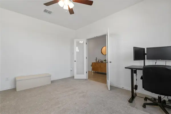631 Breeze Hollow LN, Georgetown, TX 78628