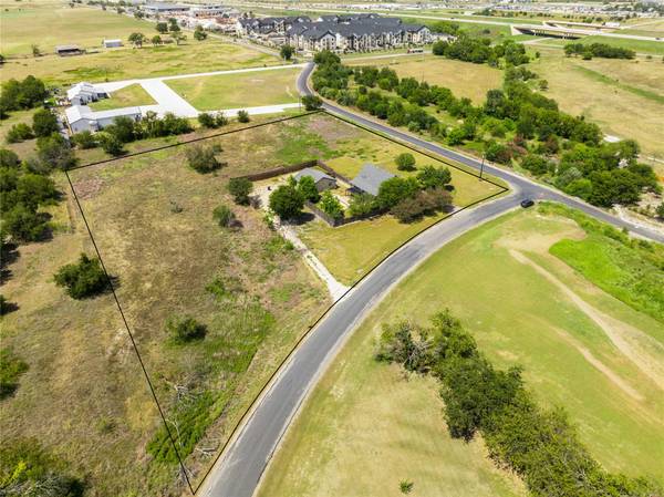 110 Lemens Ave, Hutto, TX 78634