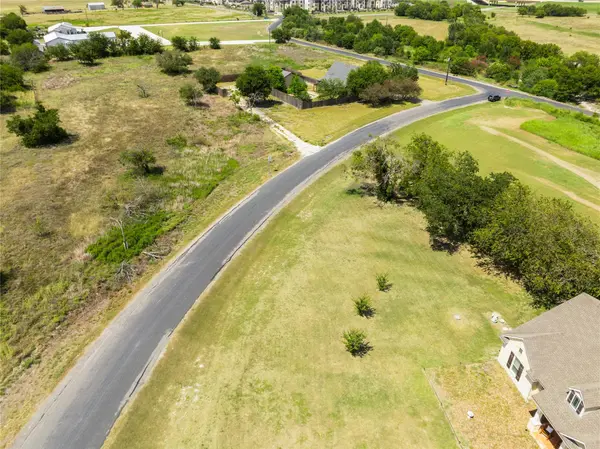 110 Lemens Ave, Hutto, TX 78634