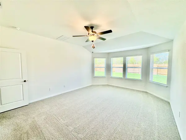 160 Coopers Hawk CRST, Cedar Creek, TX 78612