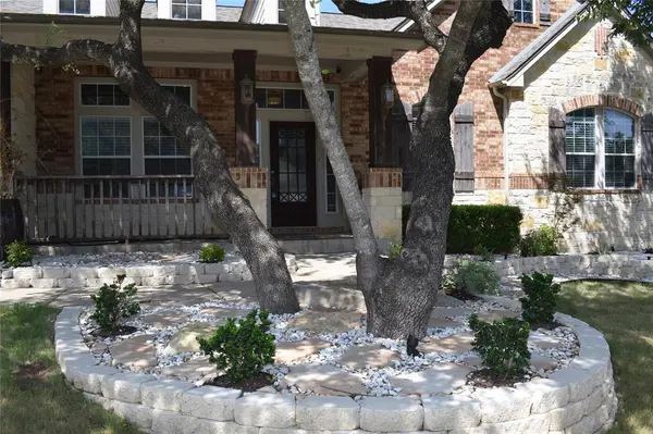 7233 Via Dono DR, Austin, TX 78749