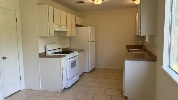 1902 Bradmore DR, Round Rock, TX 78664