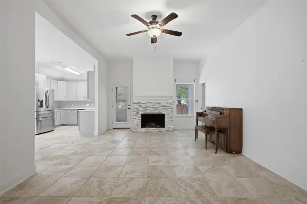 108 Songbird CT, Cedar Creek, TX 78612