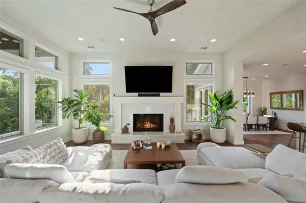 1002 Meriden LN, Austin, TX 78703