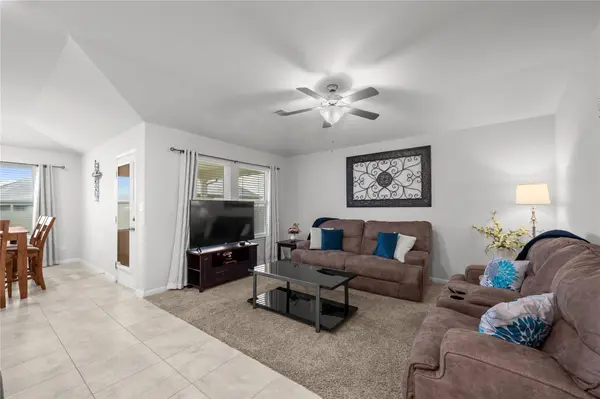 407 Water Way Ave, Hutto, TX 78634