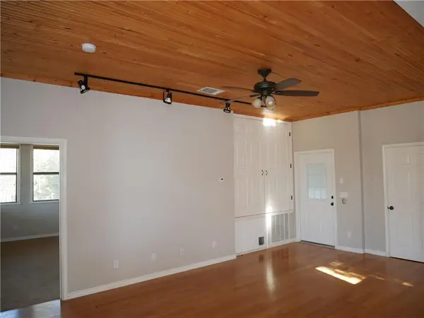 16216 Stewart RD #B, Austin, TX 78734