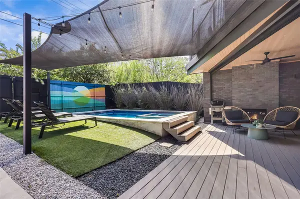 702 W Elizabeth ST, Austin, TX 78704