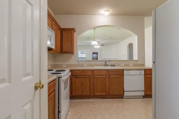 600 Wiley ST, Hutto, TX 78634