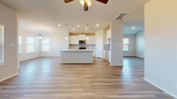 425 Creekfall RD, Burnet, TX 78611