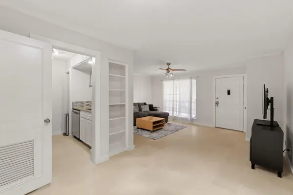 7920 Rockwood LN #216, Austin, TX 78757