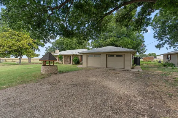 451 County Road 416, Taylor, TX 76574