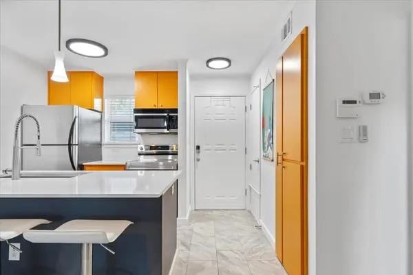 1422 Collier ST #103, Austin, TX 78704