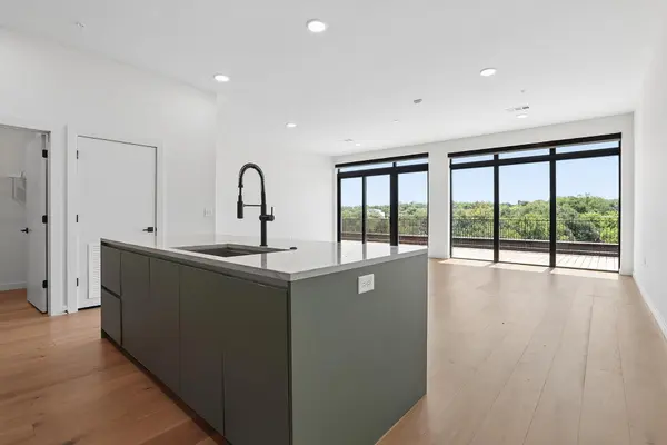 2209 S 1st ST #409, Austin, TX 78704