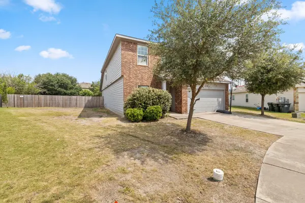 136 Charing CV, Kyle, TX 78640