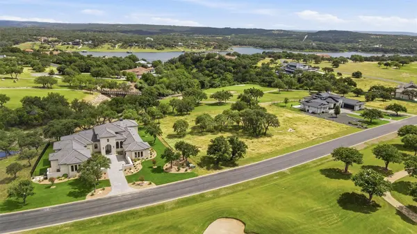 25316 Cliff XING, Spicewood, TX 78669