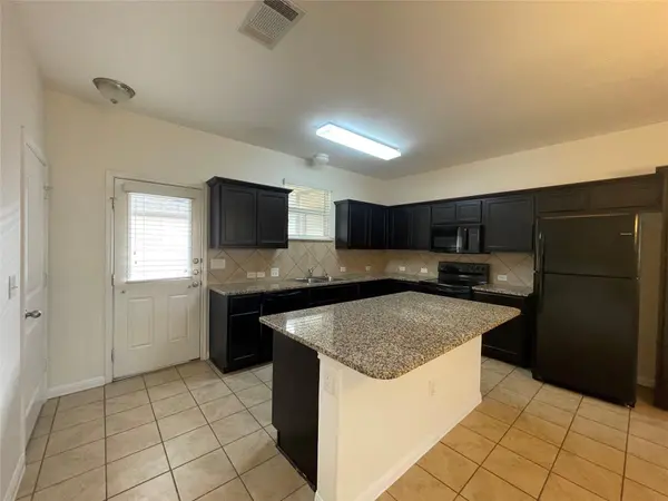 419 Katmai CIR, Pflugerville, TX 78660