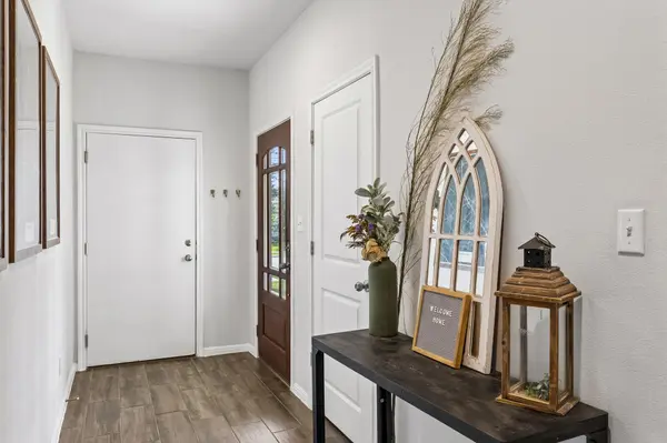 2851 Brand Iron DR, San Marcos, TX 78666