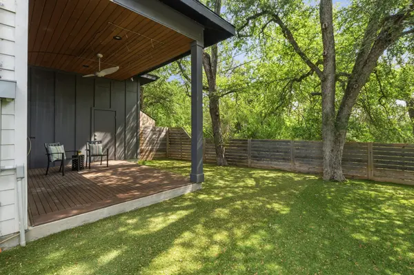 3304 E 17th ST #B, Austin, TX 78721