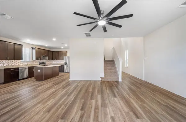 153 Purple Sandpiper LN, Leander, TX 78641