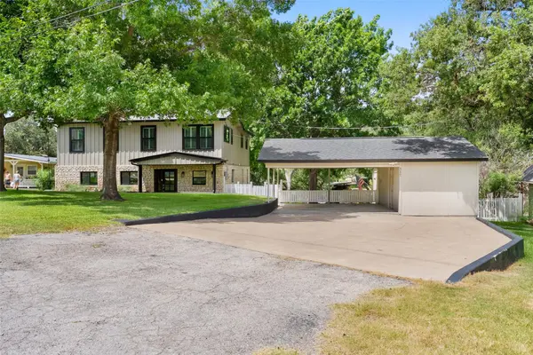 312 Mountain View VW, Llano, TX 78643