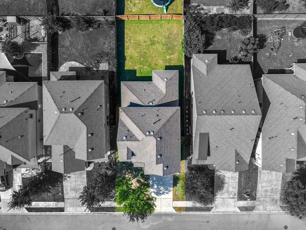 108 Normal School WAY, Liberty Hill, TX 78642