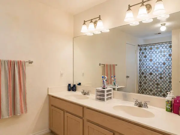 120 Evergreen CIR, Georgetown, TX 78626