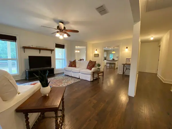 306 Plainview RD, Wimberley, TX 78676
