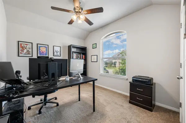 204 Lambert ST, Leander, TX 78641