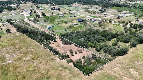 4177 Old Colony Line RD, Lockhart, TX 78644
