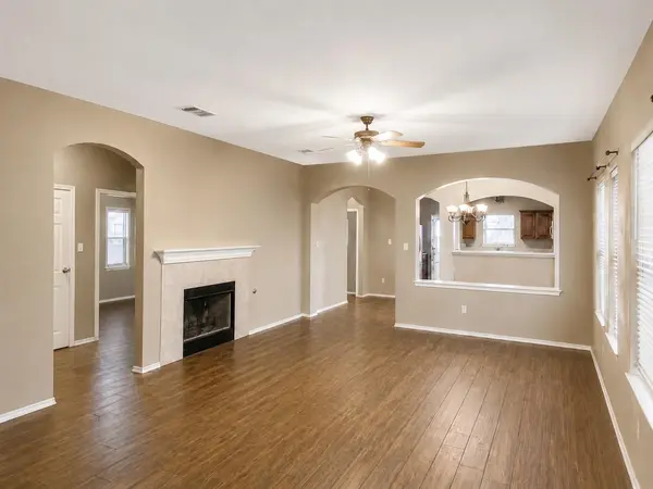 305 Dark Horse LN, Buda, TX 78610