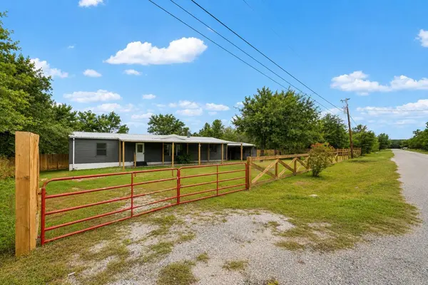 133 Deer RUN, Smithville, TX 78957