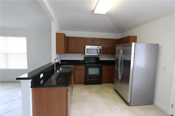 215 Jennifer LN, Bastrop, TX 78602