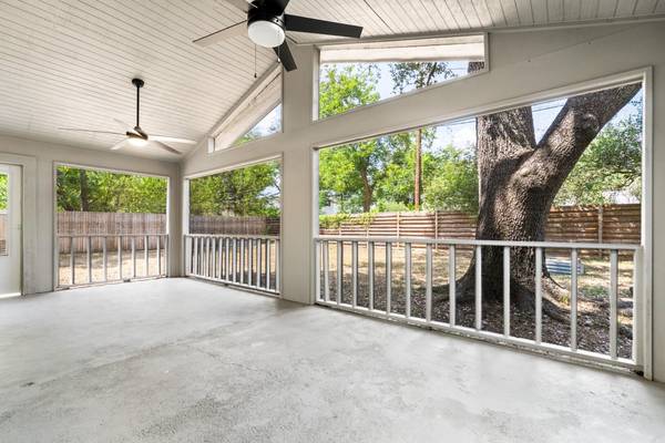 2600 Rogge LN, Austin, TX 78723