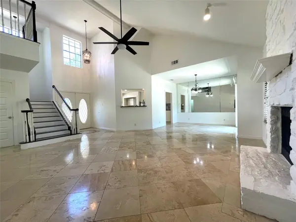 10431 Scotland Well DR, Austin, TX 78750