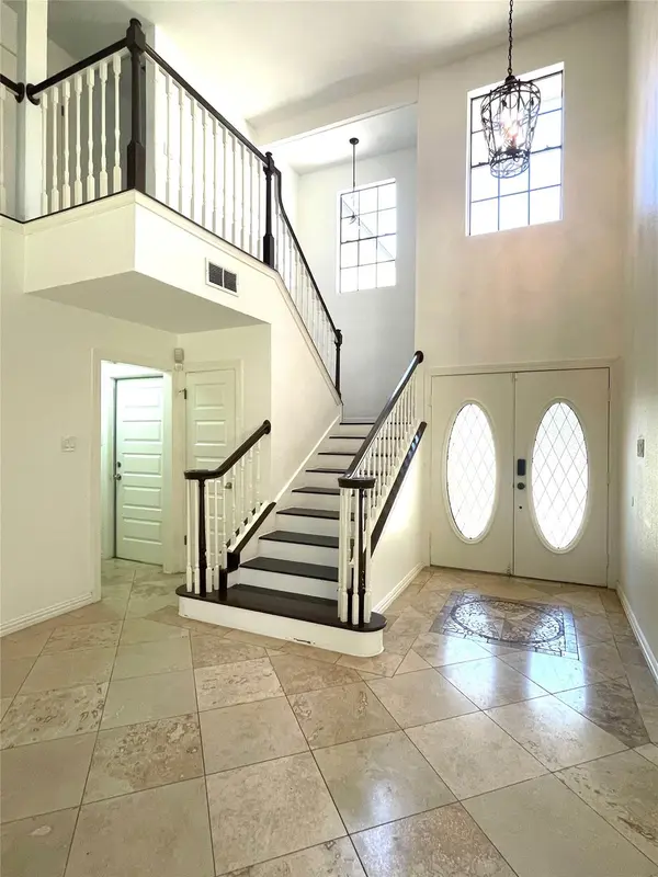 10431 Scotland Well DR, Austin, TX 78750