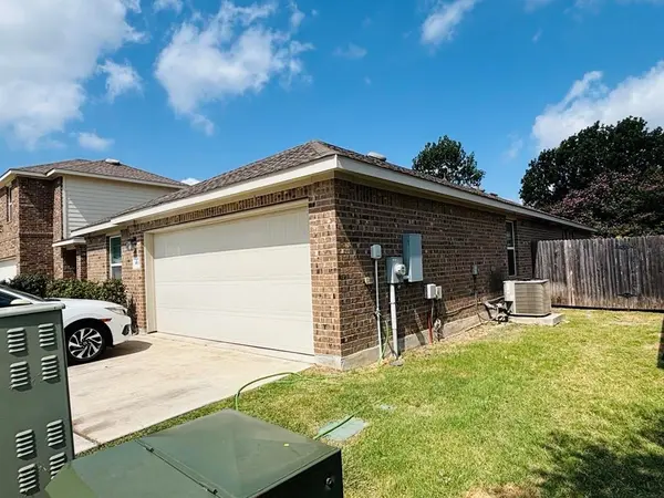 1410 Walden Pond DR, Pflugerville, TX 78660