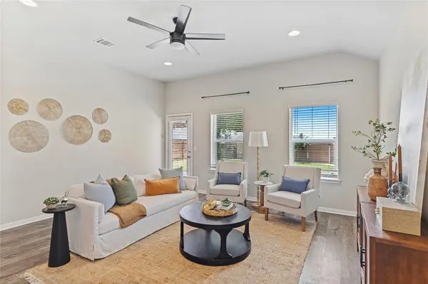 152 Marienfeld LN, Georgetown, TX 78626