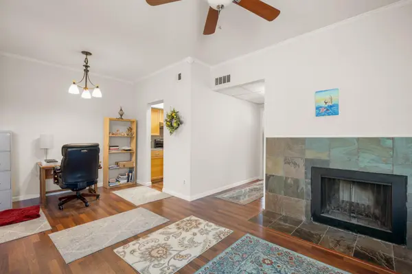 1509 W 39th 1/2 ST #208, Austin, TX 78756